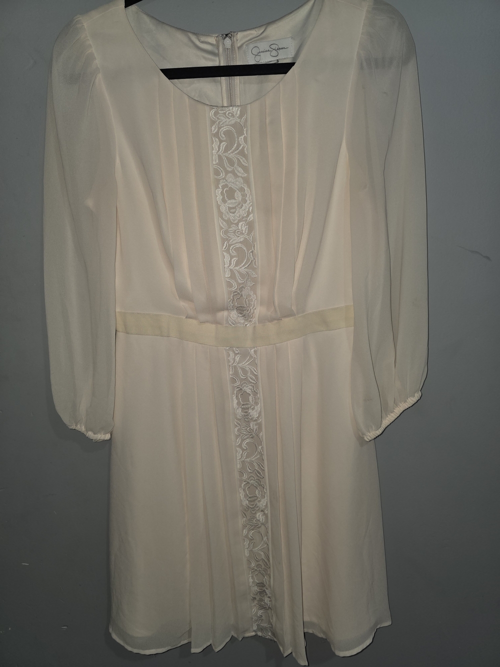 Jessica Simpson Cream Long-Sleeve Chiffon Flowy Dress-Size 6
